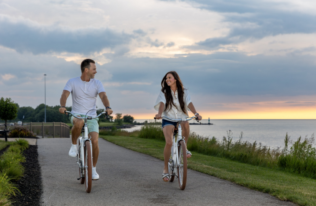 A couple bikes along the lake.